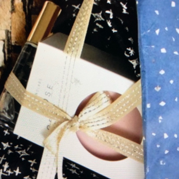 Gift basket filked NWT with boutique items - Picture 2 of 5